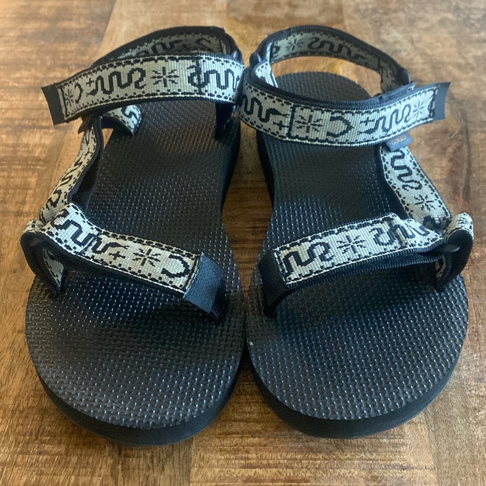 Teva Sandals Womens Size 6